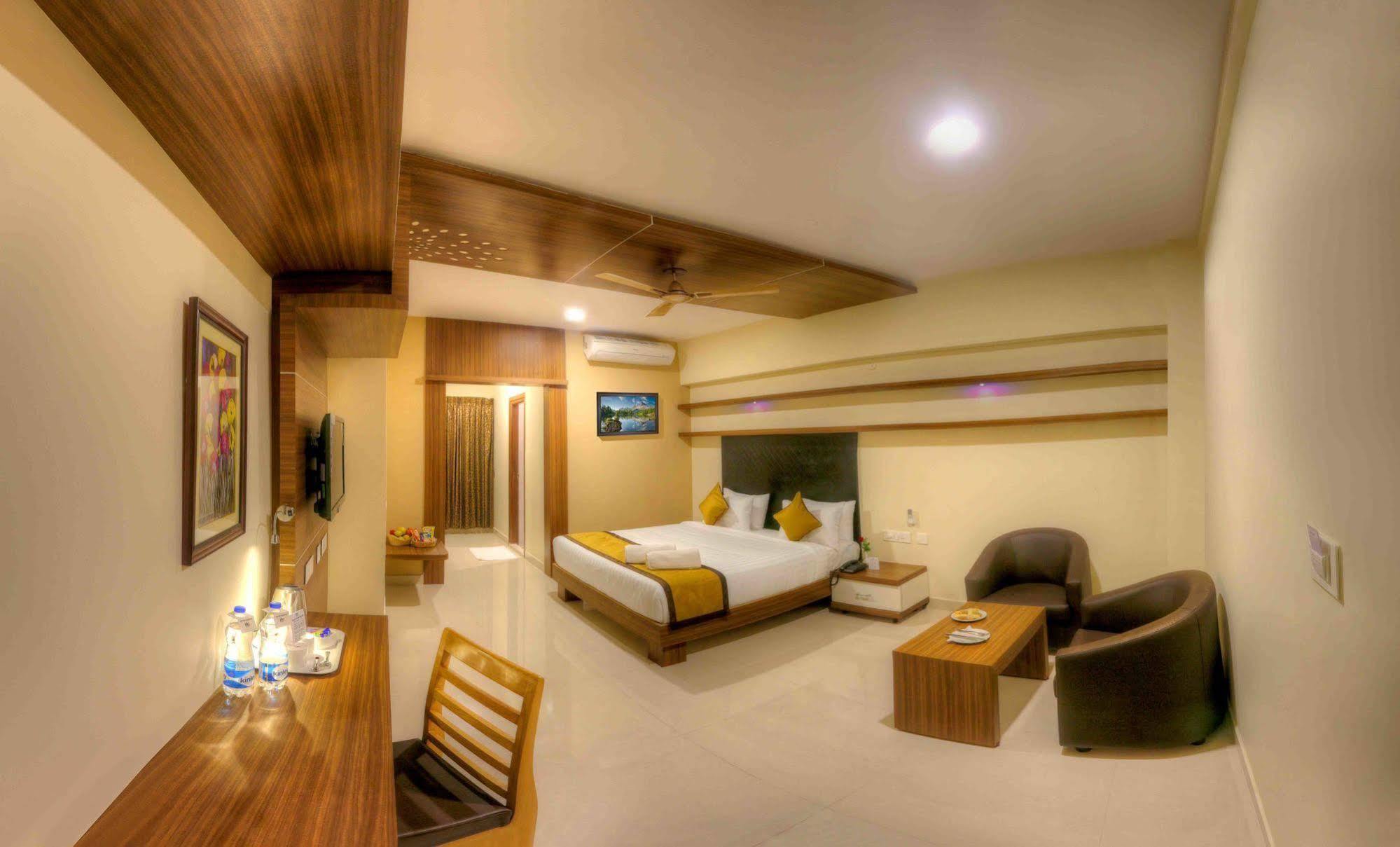 Rio Meridian Hotel Мисор Екстериор снимка